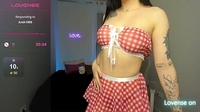 Snapshot of SelinaStorm chatting on April 13, 2026, 11:42 pm SelinaStorm online show from April 13, 2026, 11:42 pm