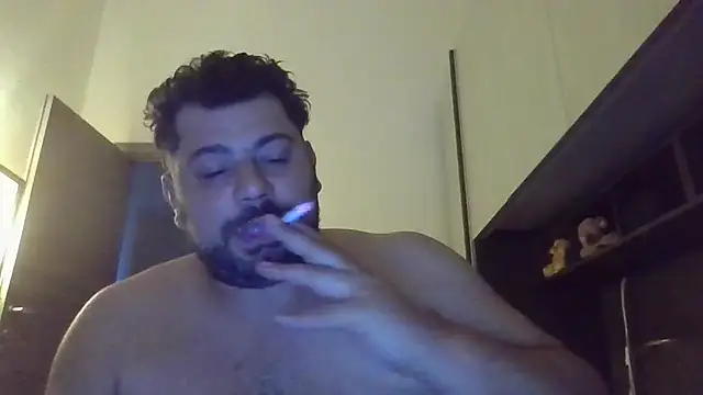 giuseppelovisi85 online show from September 10, 2025, 1:21 pm