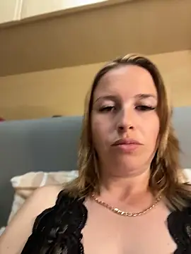 amberrose094 online show from May 3, 2026, 7:17 pm