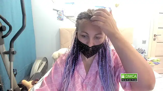 EmilyMali online show from October 14, 2025, 6:08 pm