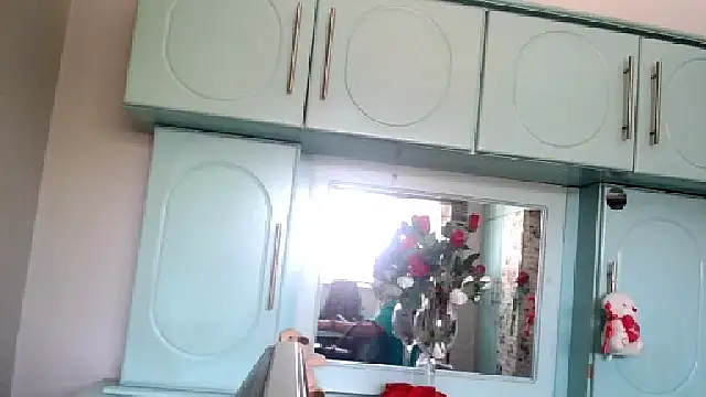 Indianpeaches online show from November 11, 2025, 9:48 am