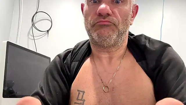 Snapshot of frankyjones8989 chatting on November 19, 2025, 3:39 am frankyjones8989 online show from November 19, 2025, 3:39 am