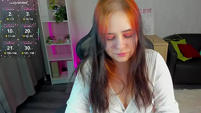 Snapshot of Alis_Platt chatting on February 8, 2026, 12:52 am Alis Platt online show from February 8, 2026, 12:52 am