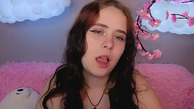 Snapshot of Alis_Platt chatting on March 9, 2026, 12:47 am Alis Platt online show from March 9, 2026, 12:47 am