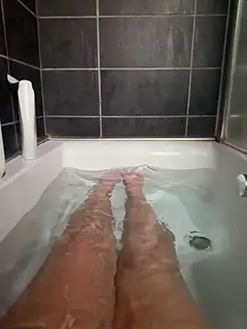 Snapshot of Victoriasteel chatting on December 14, 2025, 12:11 pm Victoriasteel online show from December 14, 2025, 12:11 pm