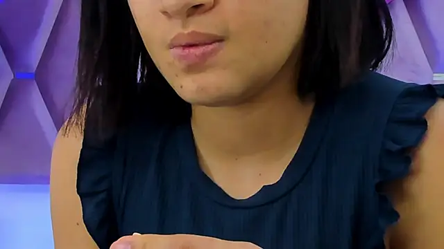 Snapshot of MaskedGirl_ chatting on September 17, 2025, 11:34 am MaskedGirl online show from September 17, 2025, 11:34 am