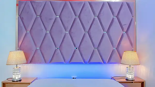 Snapshot of MaskedGirl_ chatting on October 24, 2025, 12:15 pm MaskedGirl online show from October 24, 2025, 12:15 pm