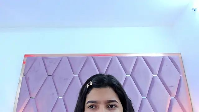 Snapshot of MaskedGirl_ chatting on October 2, 2025, 11:46 am MaskedGirl online show from October 2, 2025, 11:46 am