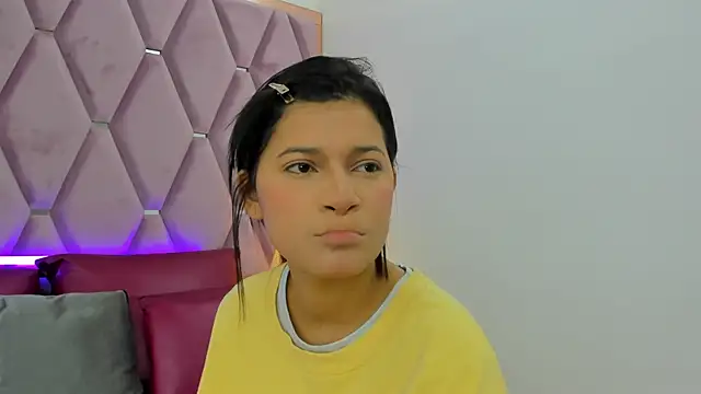 Snapshot of MaskedGirl_ chatting on November 29, 2025, 12:05 pm MaskedGirl online show from November 29, 2025, 12:05 pm