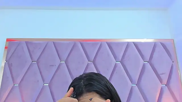 Snapshot of MaskedGirl_ chatting on October 19, 2025, 1:03 pm MaskedGirl online show from October 19, 2025, 1:03 pm