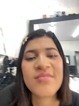 Snapshot of MaskedGirl_ chatting on October 20, 2025, 7:58 pm MaskedGirl online show from October 20, 2025, 7:58 pm