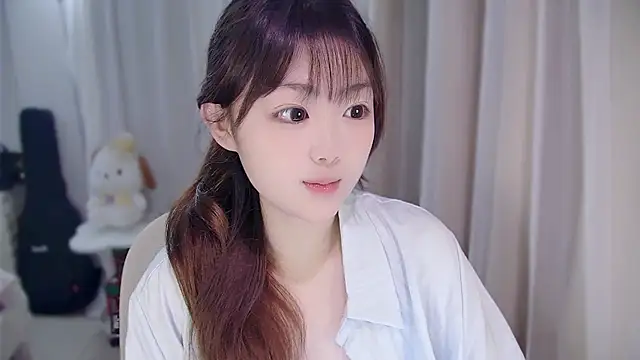 YUANYUAN-A online show from April 22, 2026, 12:23 pm