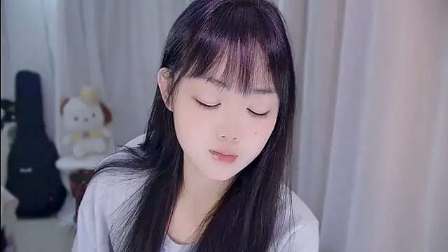 YUANYUAN-A online show from May 5, 2026, 12:19 pm