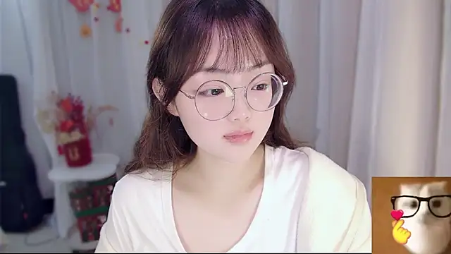 YUANYUAN-A online show from February 26, 2026, 1:33 pm