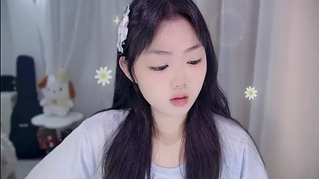 YUANYUAN-A online show from May 7, 2026, 12:41 pm