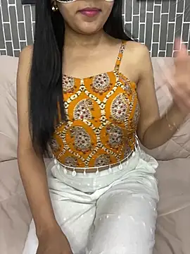 Snapshot of Riya-6969 chatting on April 3, 2026, 6:14 pm Riya-6969 online show from April 3, 2026, 6:14 pm