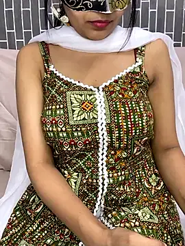 Riya-6969 online show from March 16, 2026, 4:10 pm