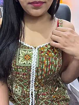 Snapshot of Riya-6969 chatting on May 5, 2026, 1:36 pm Riya-6969 online show from May 5, 2026, 1:36 pm