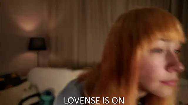 Snapshot of BritniBers chatting on September 22, 2025, 12:44 pm BritniBers online show from September 22, 2025, 12:44 pm