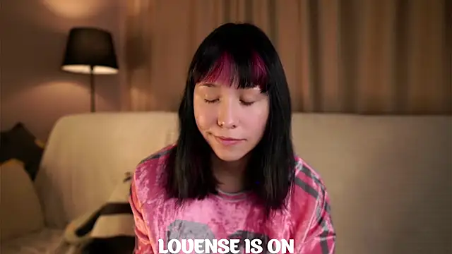 Snapshot of BritniBers chatting on October 2, 2025, 10:29 am BritniBers online show from October 2, 2025, 10:29 am