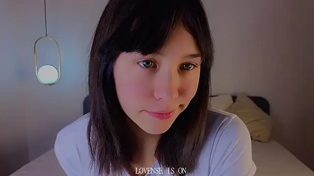 Snapshot of BritniBers chatting on November 18, 2025, 2:38 am BritniBers online show from November 18, 2025, 2:38 am