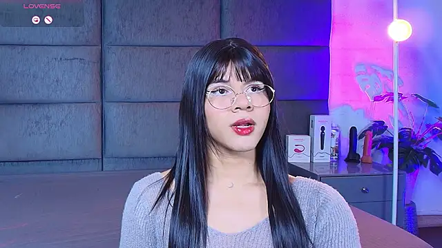 Slenna Moon online show from March 18, 2026, 11:37 pm