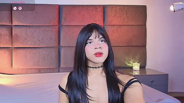 Snapshot of Slenna_Moon chatting on May 24, 2026, 1:49 am Slenna Moon online show from May 24, 2026, 1:49 am