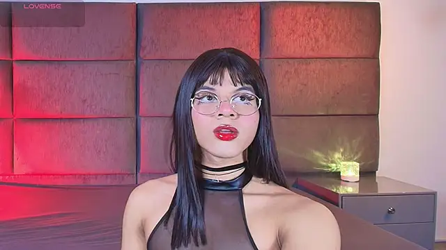 Snapshot of Slenna_Moon chatting on May 22, 2026, 1:47 am Slenna Moon online show from May 22, 2026, 1:47 am