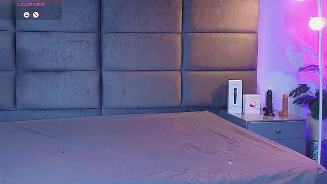 Slenna Moon online show from February 26, 2026, 12:32 am