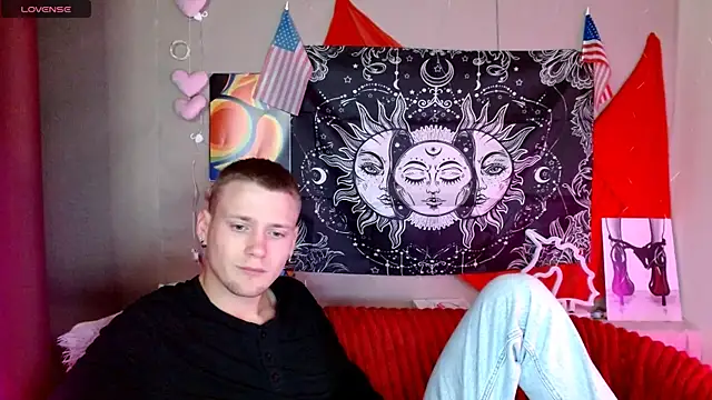 Snapshot of Xavier_Night81 chatting on October 16, 2025, 7:27 am Xavier Night81 online show from October 16, 2025, 7:27 am