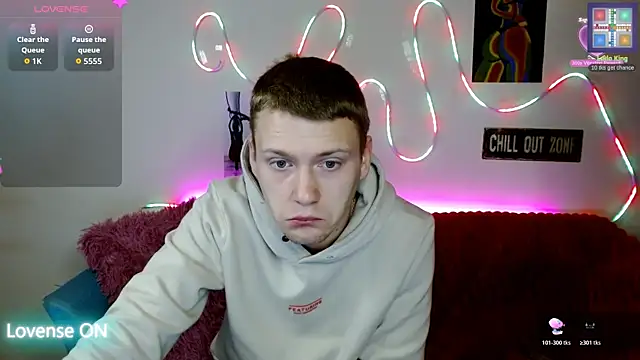 Snapshot of Xavier_Night81 chatting on November 19, 2025, 8:47 am Xavier Night81 online show from November 19, 2025, 8:47 am