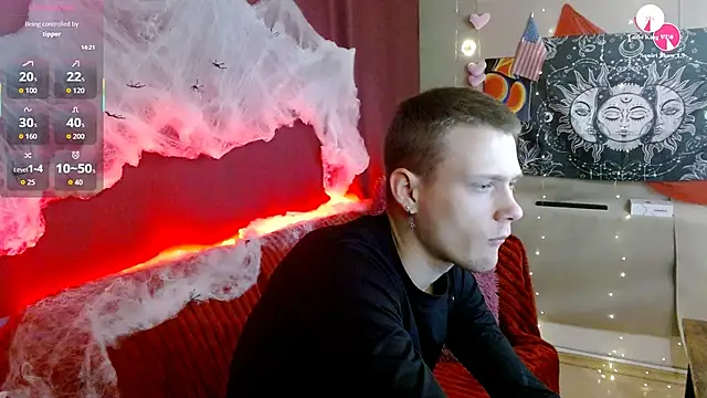 Snapshot of Xavier_Night81 chatting on October 28, 2025, 8:35 am Xavier Night81 online show from October 28, 2025, 8:35 am