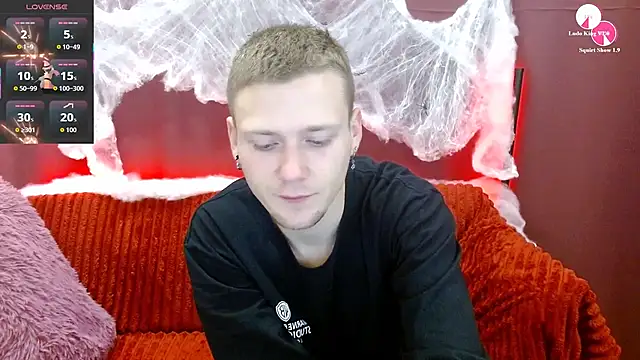 Snapshot of Xavier_Night81 chatting on October 30, 2025, 8:23 am Xavier Night81 online show from October 30, 2025, 8:23 am