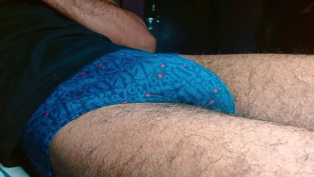 Snapshot of funndudd chatting on February 9, 2026, 10:35 am funndudd online show from February 9, 2026, 10:35 am