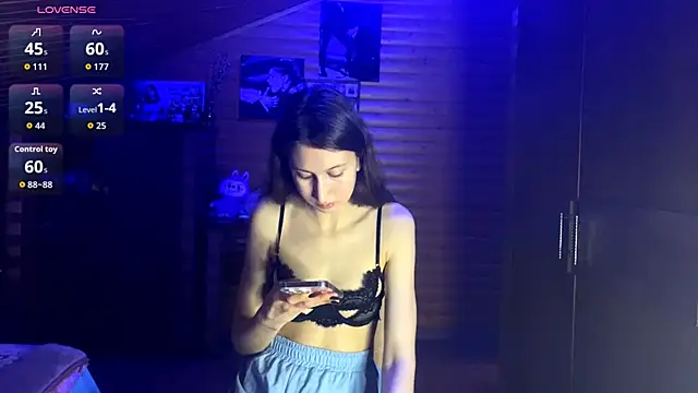 Shyselly online show from November 18, 2025, 5:16 pm