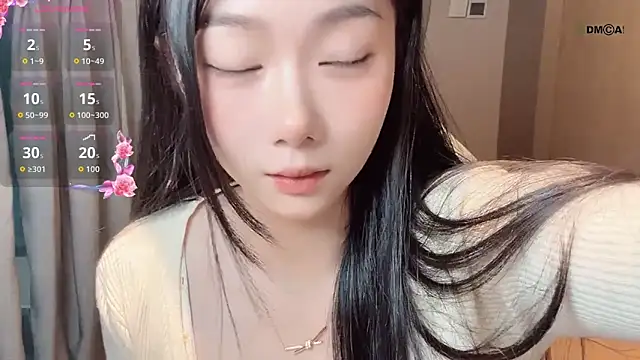 Snapshot of Makinghappymyself_ chatting on November 22, 2025, 12:21 am Makinghappymyself online show from November 22, 2025, 12:21 am