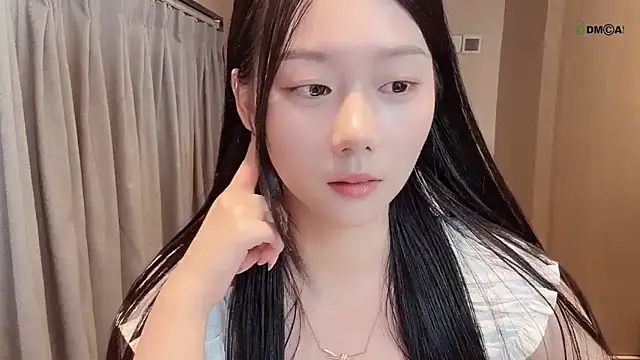 Snapshot of Makinghappymyself_ chatting on October 26, 2025, 8:15 am Makinghappymyself online show from October 26, 2025, 8:15 am