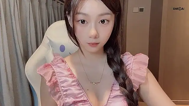 Makinghappymyself  online show from December 18, 2025, 9:25 am