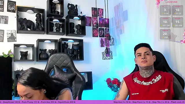 Snapshot of Sarahandzack chatting on November 4, 2025, 5:06 pm Sarahandzack online show from November 4, 2025, 5:06 pm