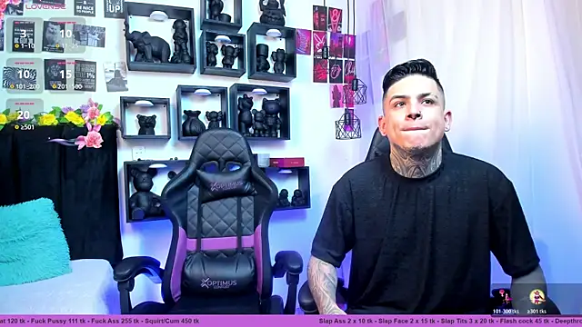 Snapshot of Sarahandzack chatting on October 21, 2025, 5:56 pm Sarahandzack online show from October 21, 2025, 5:56 pm