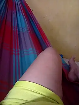 Snapshot of Ravena2290 chatting on October 25, 2025, 11:53 am Ravena2290 online show from October 25, 2025, 11:53 am