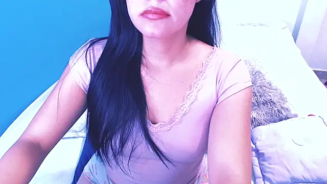 Violeta  Rose online show from September 28, 2025, 7:10 pm