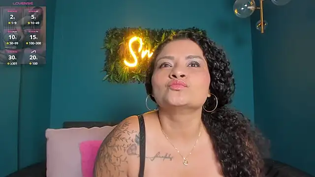 Snapshot of Nataliescott chatting on December 14, 2025, 3:46 am Nataliescott online show from December 14, 2025, 3:46 am