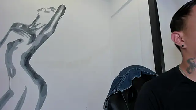 LiamDeep online show from October 9, 2025, 8:20 pm