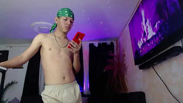 Snapshot of Marcus_and_Tony chatting on September 12, 2025, 4:12 am Marcus and Tony online show from September 12, 2025, 4:12 am