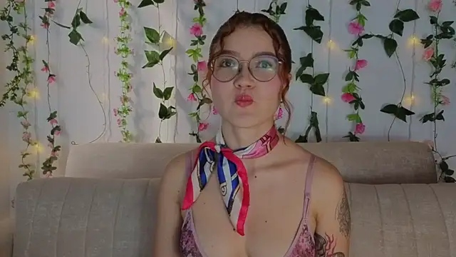 MiaWinxxx online show from September 11, 2025, 9:15 pm
