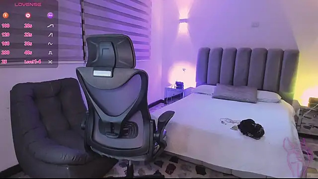 SkyThompson online show from October 21, 2025, 4:34 am