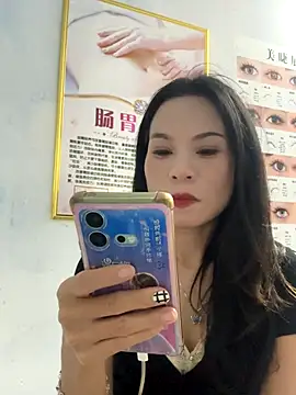 Baby-mmm online show from October 20, 2025, 12:49 pm