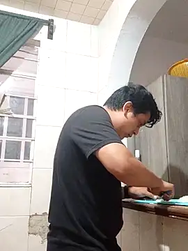 juan penetreitor online show from October 3, 2025, 11:50 pm