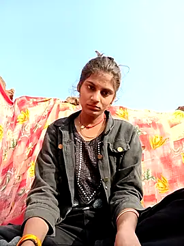 Snapshot of Jyoti_thakurr chatting on December 2, 2025, 3:52 am Jyoti thakurr online show from December 2, 2025, 3:52 am